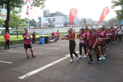 Race photo from Assurance Fun Run 2024