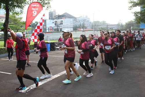 Race photo from Assurance Fun Run 2024
