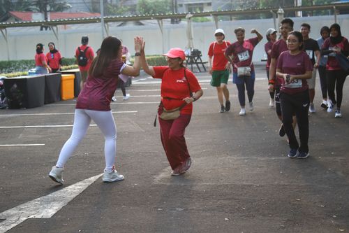 Race photo from Assurance Fun Run 2024