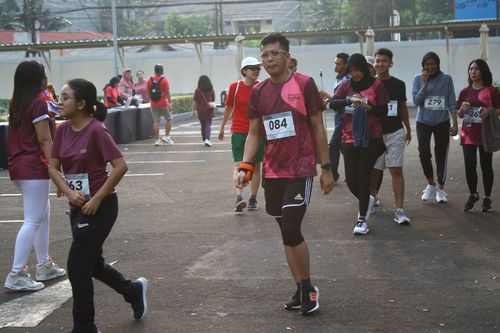Race photo from Assurance Fun Run 2024