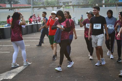 Race photo from Assurance Fun Run 2024