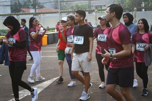 Race photo from Assurance Fun Run 2024
