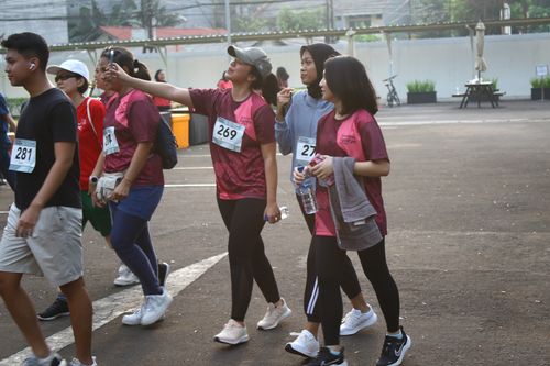 Race photo from Assurance Fun Run 2024