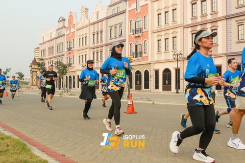 Race photo from ISOPlus Run 2024 Jakarta