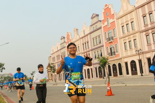 Race photo from ISOPlus Run 2024 Jakarta