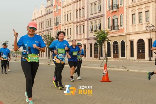 Race photo from ISOPlus Run 2024 Jakarta