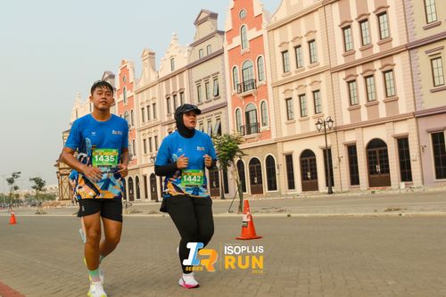 Race photo from ISOPlus Run 2024 Jakarta