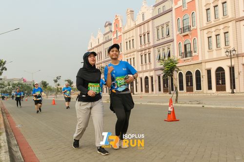 Race photo from ISOPlus Run 2024 Jakarta