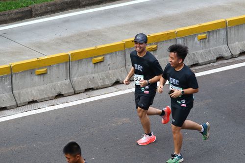 Race photo from Assurance Fun Run 2024