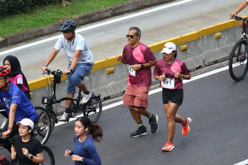 Race photo from Assurance Fun Run 2024