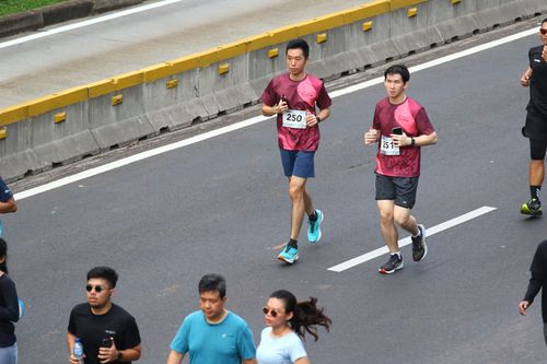 Race photo from Assurance Fun Run 2024