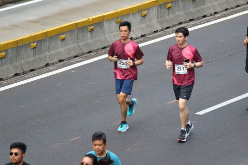 Race photo from Assurance Fun Run 2024