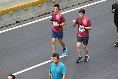 Race photo from Assurance Fun Run 2024