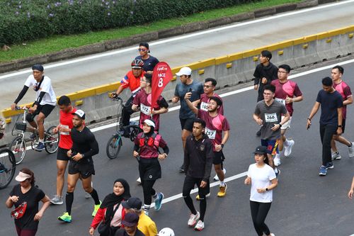 Race photo from Assurance Fun Run 2024
