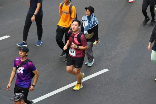 Race photo from Assurance Fun Run 2024
