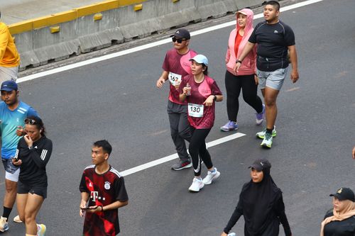 Race photo from Assurance Fun Run 2024