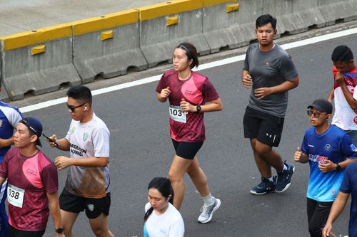 Race photo from Assurance Fun Run 2024
