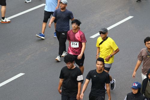Race photo from Assurance Fun Run 2024