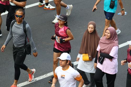 Race photo from Assurance Fun Run 2024