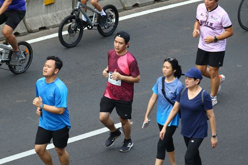 Race photo from Assurance Fun Run 2024