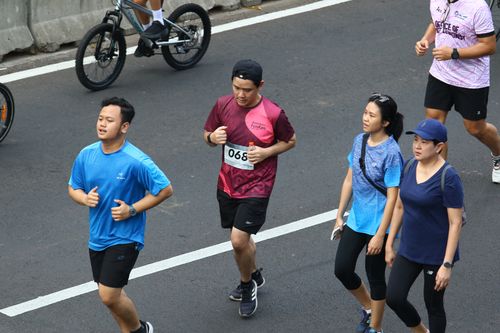 Race photo from Assurance Fun Run 2024