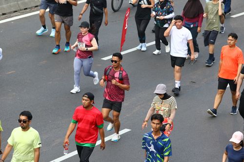 Race photo from Assurance Fun Run 2024