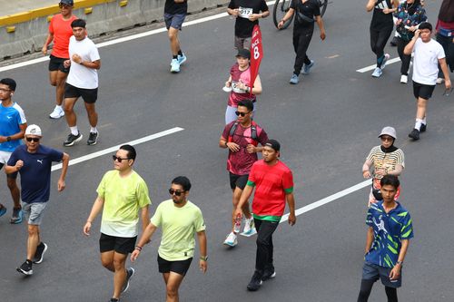 Race photo from Assurance Fun Run 2024