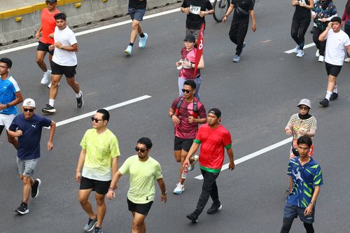 Race photo from Assurance Fun Run 2024