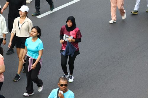 Race photo from Assurance Fun Run 2024