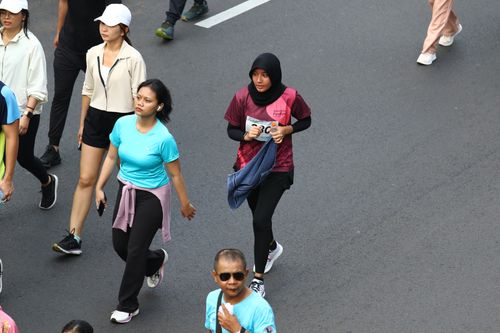 Race photo from Assurance Fun Run 2024