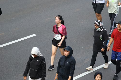 Race photo from Assurance Fun Run 2024