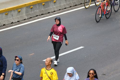 Race photo from Assurance Fun Run 2024
