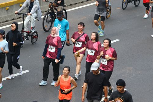 Race photo from Assurance Fun Run 2024