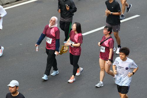 Race photo from Assurance Fun Run 2024