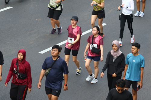Race photo from Assurance Fun Run 2024