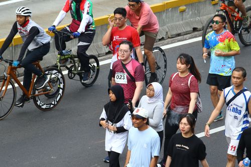 Race photo from Assurance Fun Run 2024