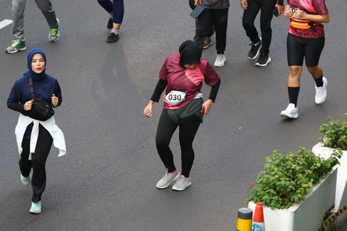 Race photo from Assurance Fun Run 2024