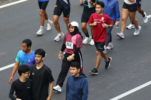 Race photo from Assurance Fun Run 2024