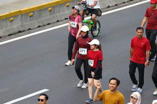 Race photo from Assurance Fun Run 2024