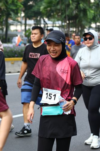 Race photo from Assurance Fun Run 2024