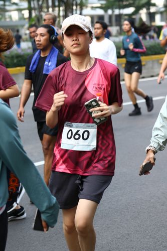 Race photo from Assurance Fun Run 2024