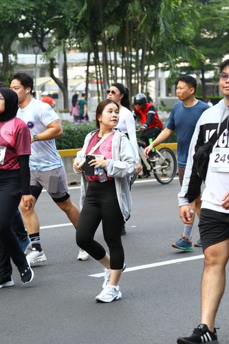 Race photo from Assurance Fun Run 2024
