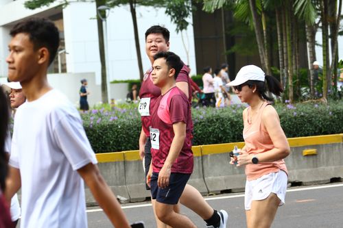 Race photo from Assurance Fun Run 2024