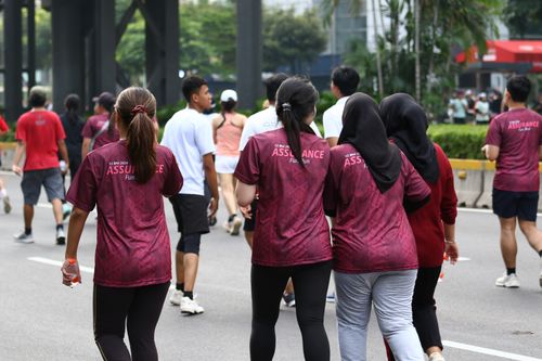 Race photo from Assurance Fun Run 2024