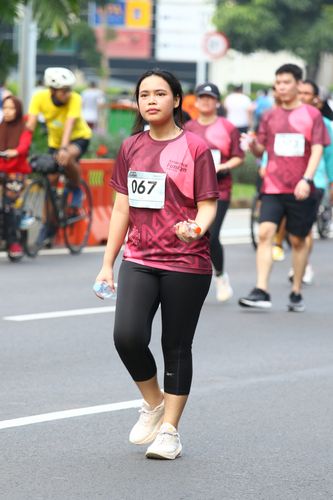 Race photo from Assurance Fun Run 2024