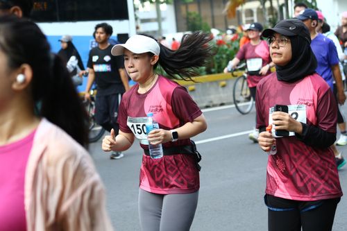 Race photo from Assurance Fun Run 2024
