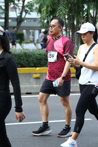 Race photo from Assurance Fun Run 2024