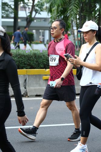 Race photo from Assurance Fun Run 2024