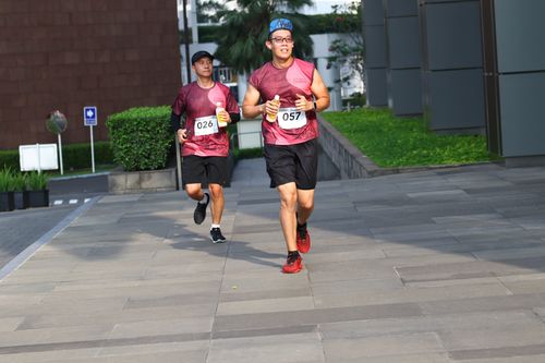 Race photo from Assurance Fun Run 2024