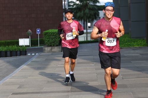 Race photo from Assurance Fun Run 2024